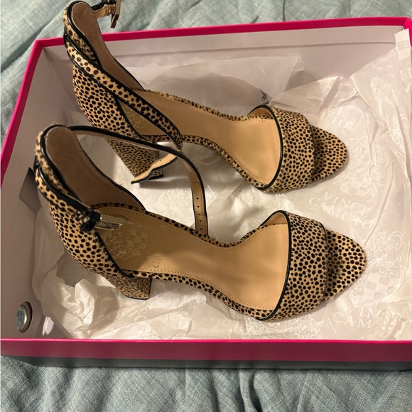 Leopard/ animal Print Women's Heeled Sandals - Picture 3 of 3